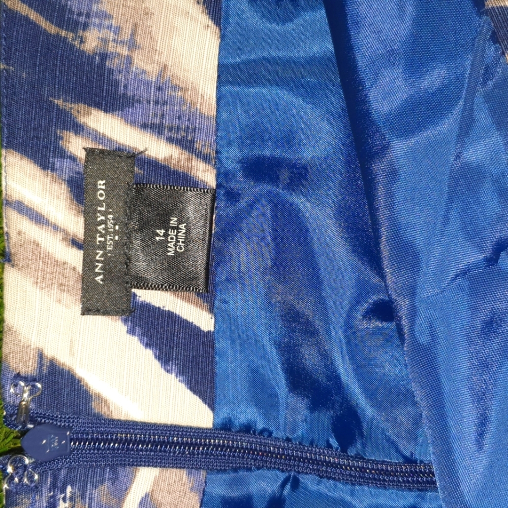 Ann Taylor, Size 14, blue and gray skirt